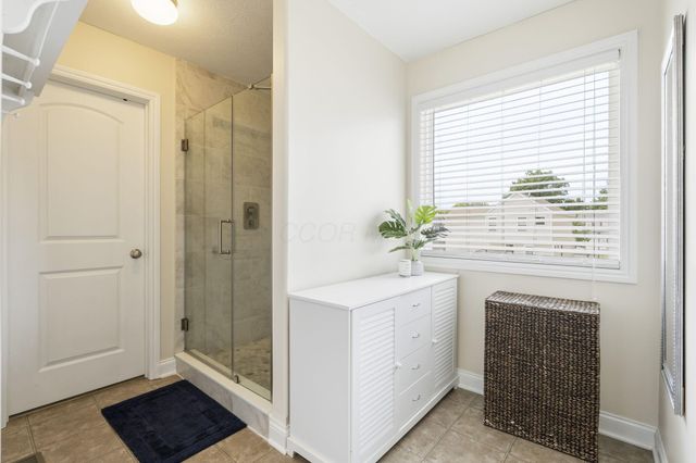 2425 Angelfire Drive, Grove City, OH 43123