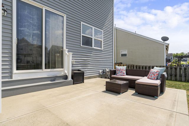 2425 Angelfire Drive, Grove City, OH 43123