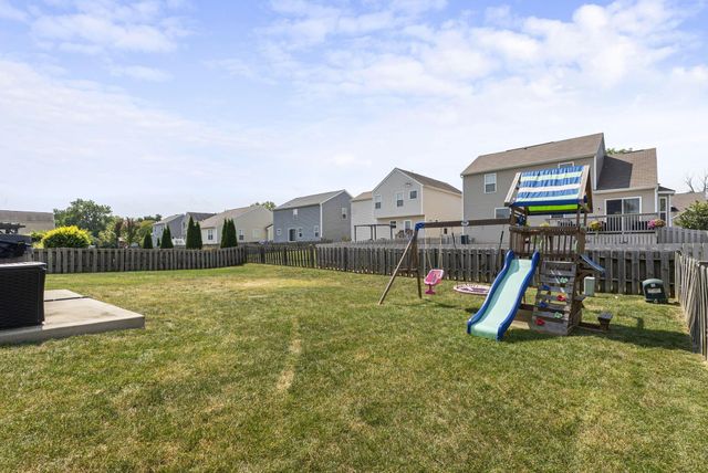2425 Angelfire Drive, Grove City, OH 43123