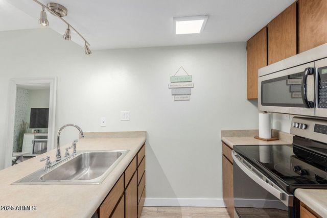 3033 E DEVONSHIRE Avenue 3029, Phoenix, AZ 85016