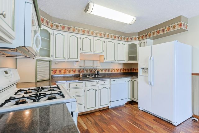 54225 Ash Road, Osceola, IN 46561