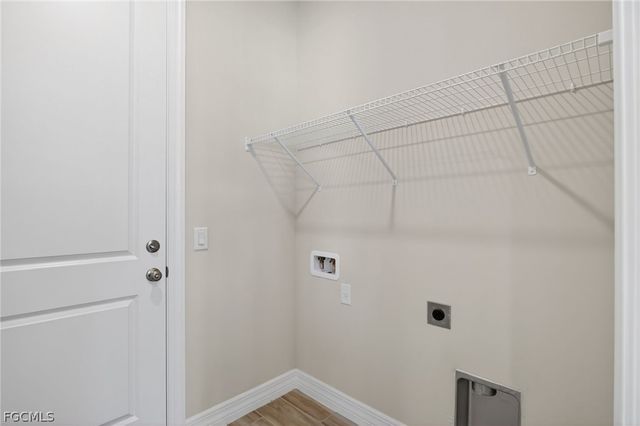 2014 NW 21st AVE, Cape Coral, FL 33993