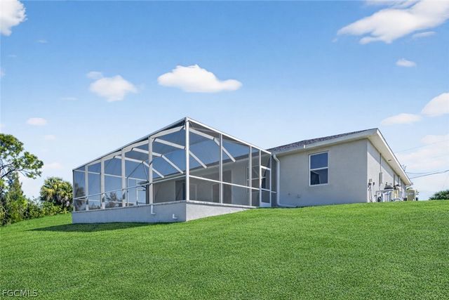 2014 NW 21st AVE, Cape Coral, FL 33993