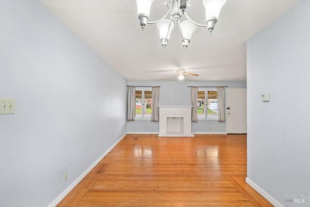 121 Jackson Way, Vallejo, CA 94591