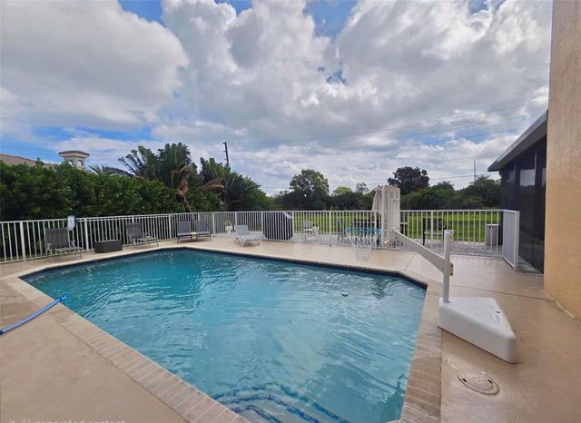 7548 Fairway Trail, Boca Raton, FL 33487