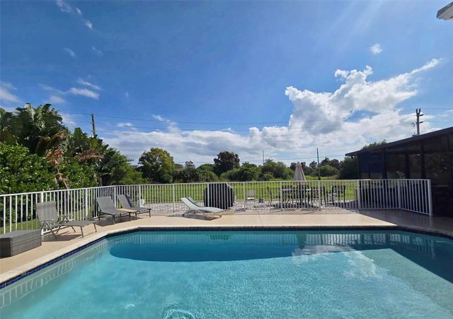 7548 Fairway Trail, Boca Raton, FL 33487