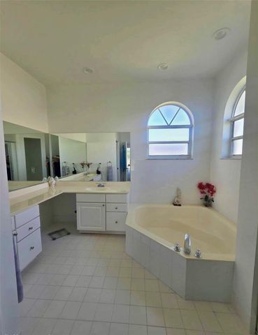 7548 Fairway Trail, Boca Raton, FL 33487