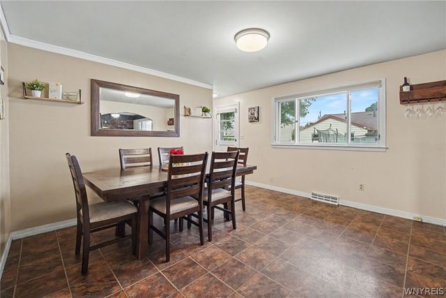 1658 Caravelle Drive, Niagara Falls, NY 14304