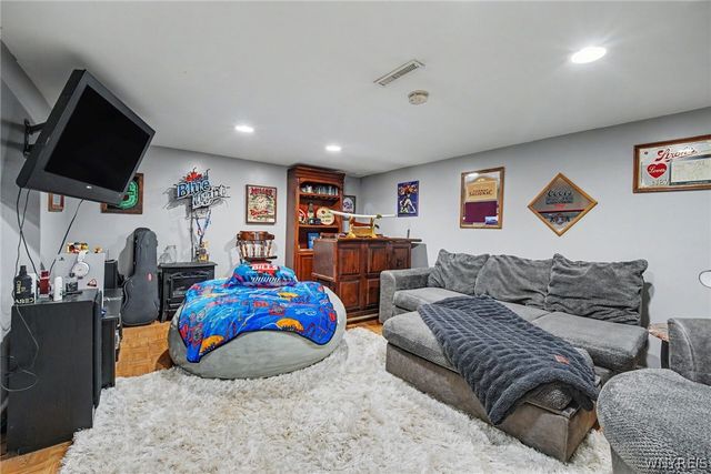 1658 Caravelle Drive, Niagara Falls, NY 14304