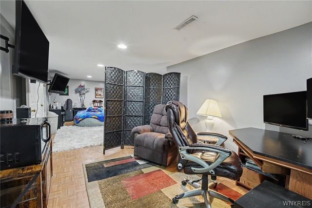 1658 Caravelle Drive, Niagara Falls, NY 14304
