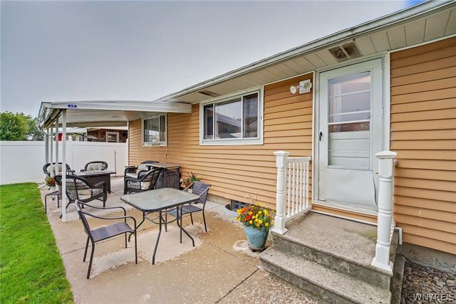 1658 Caravelle Drive, Niagara Falls, NY 14304