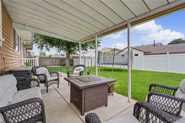 1658 Caravelle Drive, Niagara Falls, NY 14304