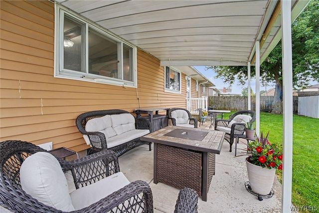 1658 Caravelle Drive, Niagara Falls, NY 14304