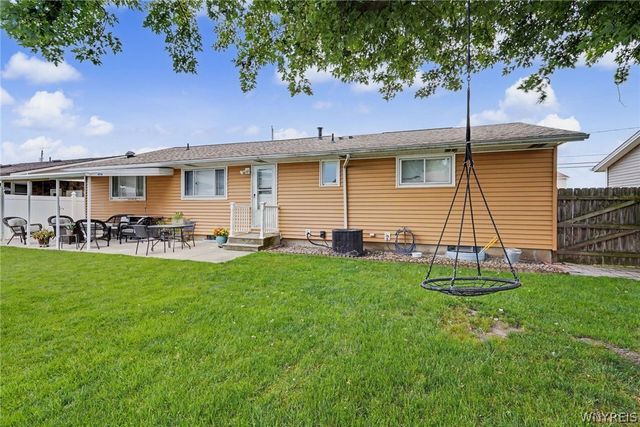 1658 Caravelle Drive, Niagara Falls, NY 14304