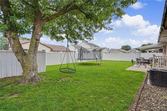 1658 Caravelle Drive, Niagara Falls, NY 14304