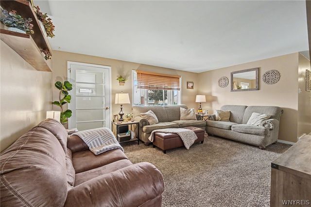 1658 Caravelle Drive, Niagara Falls, NY 14304