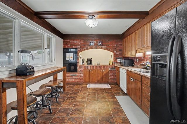 1658 Caravelle Drive, Niagara Falls, NY 14304