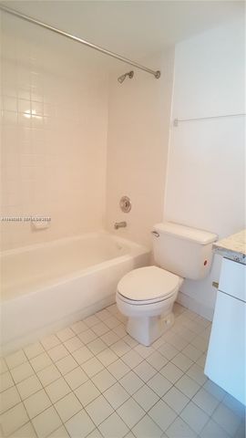 7832 Collins Ave 403, Miami Beach, FL 33141