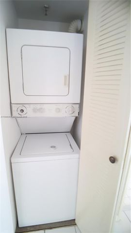 7832 Collins Ave 403, Miami Beach, FL 33141