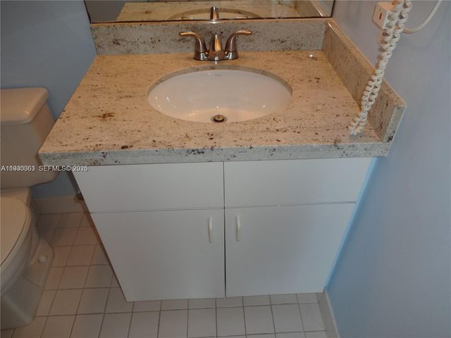 7832 Collins Ave 403, Miami Beach, FL 33141