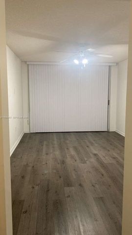 7832 Collins Ave 403, Miami Beach, FL 33141