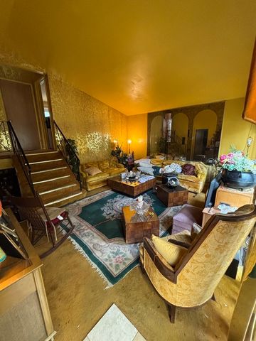 8354 S Kimbark Avenue, Chicago, IL 60619