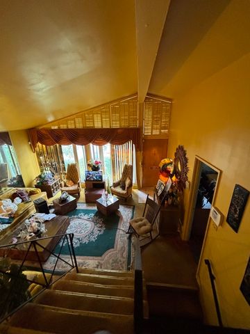 8354 S Kimbark Avenue, Chicago, IL 60619