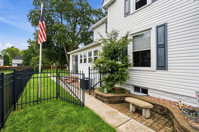 21 Toledo Street, Delaware, OH 43015