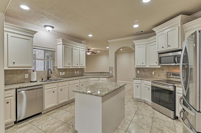 3363 Masters Drive, Montgomery, TX 77356