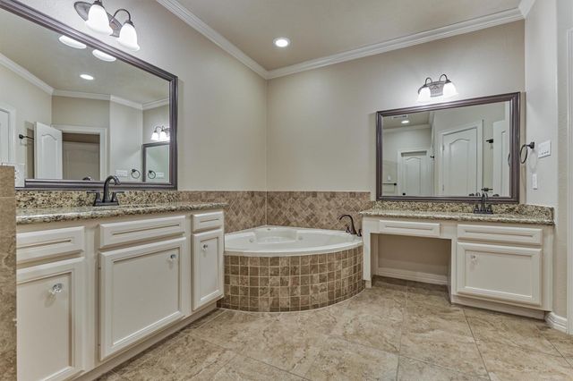 3363 Masters Drive, Montgomery, TX 77356