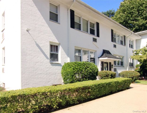 35 Avon Circle A, Rye Brook, NY 10573