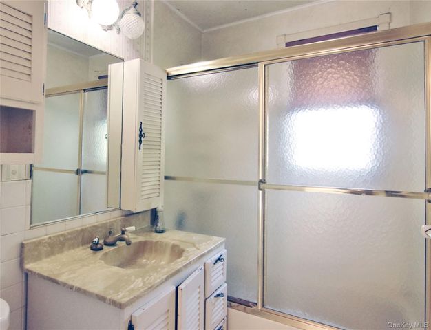 35 Avon Circle A, Rye Brook, NY 10573