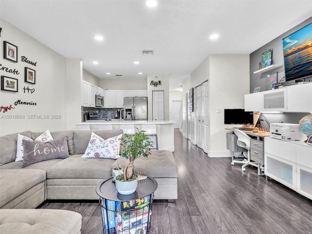 5779 NW 116th Ave 104, Doral, FL 33178