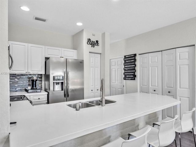 5779 NW 116th Ave 104, Doral, FL 33178