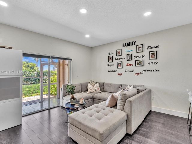 5779 NW 116th Ave 104, Doral, FL 33178