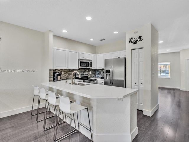 5779 NW 116th Ave 104, Doral, FL 33178