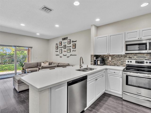 5779 NW 116th Ave 104, Doral, FL 33178