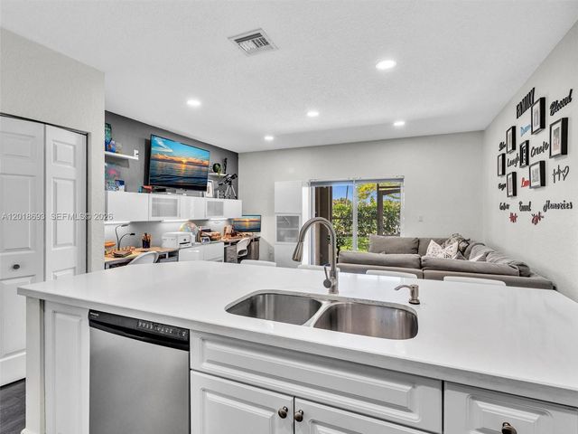 5779 NW 116th Ave 104, Doral, FL 33178
