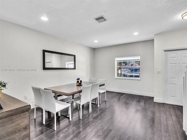 5779 NW 116th Ave 104, Doral, FL 33178