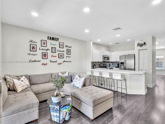 5779 NW 116th Ave 104, Doral, FL 33178