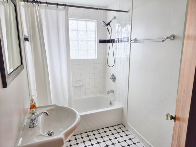 707 N Broad Street, Griffith, IN 46319