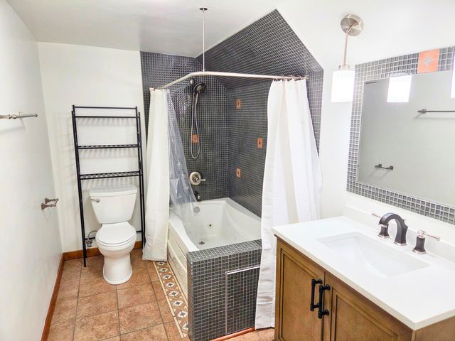 707 N Broad Street, Griffith, IN 46319