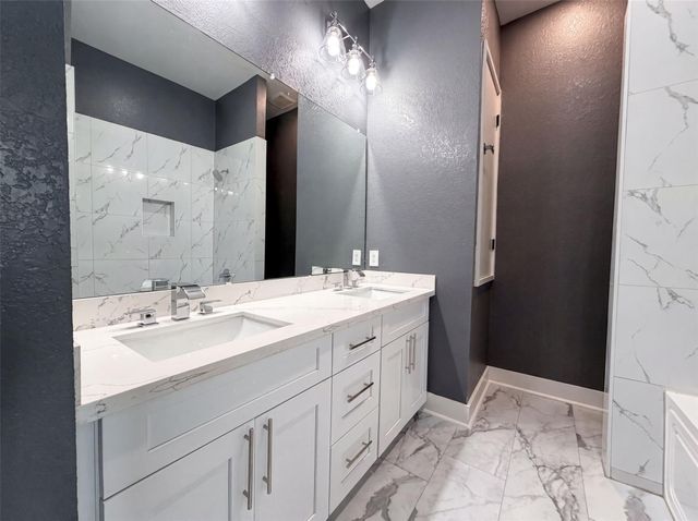 4704 Ward Street, Houston, TX 77021