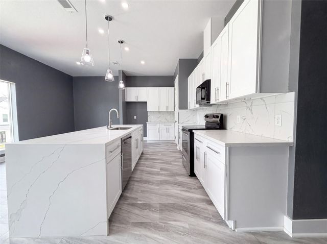 4704 Ward Street, Houston, TX 77021