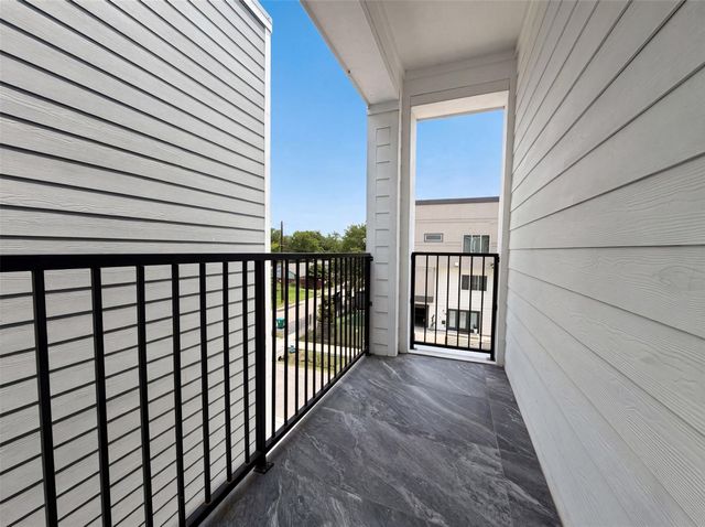 4704 Ward Street, Houston, TX 77021