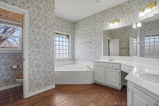 1908 S Palm Avenue, Broken Arrow, OK 74012