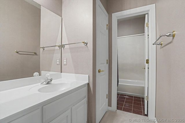 1908 S Palm Avenue, Broken Arrow, OK 74012