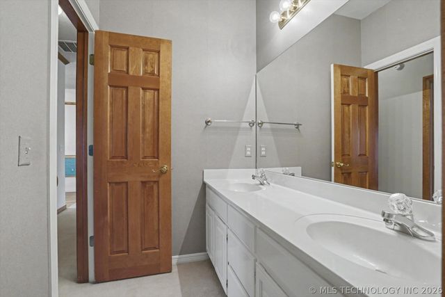 1908 S Palm Avenue, Broken Arrow, OK 74012