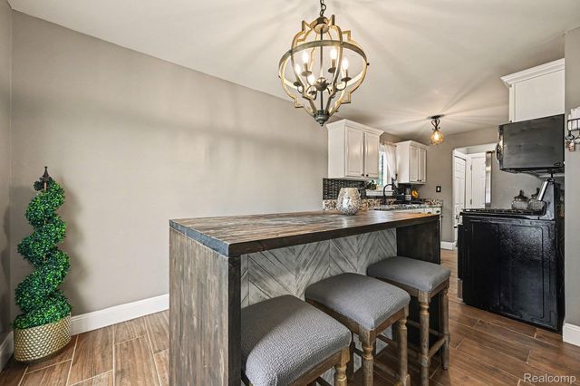 30294 Cherry Avenue, Romulus, MI 48174