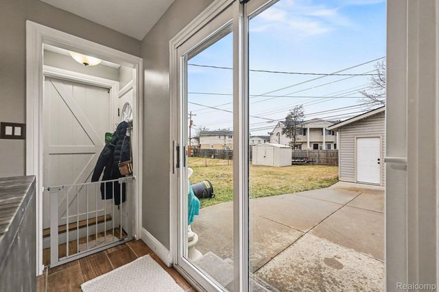 30294 Cherry Avenue, Romulus, MI 48174